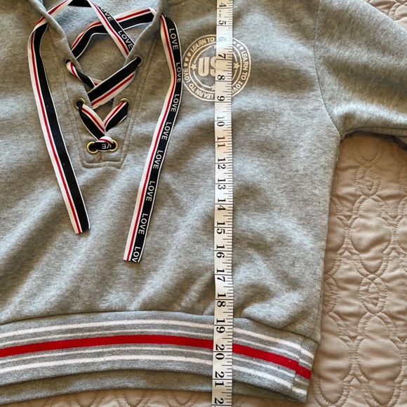 5 for $15 Cropped hoodie - Picture 5 of 6